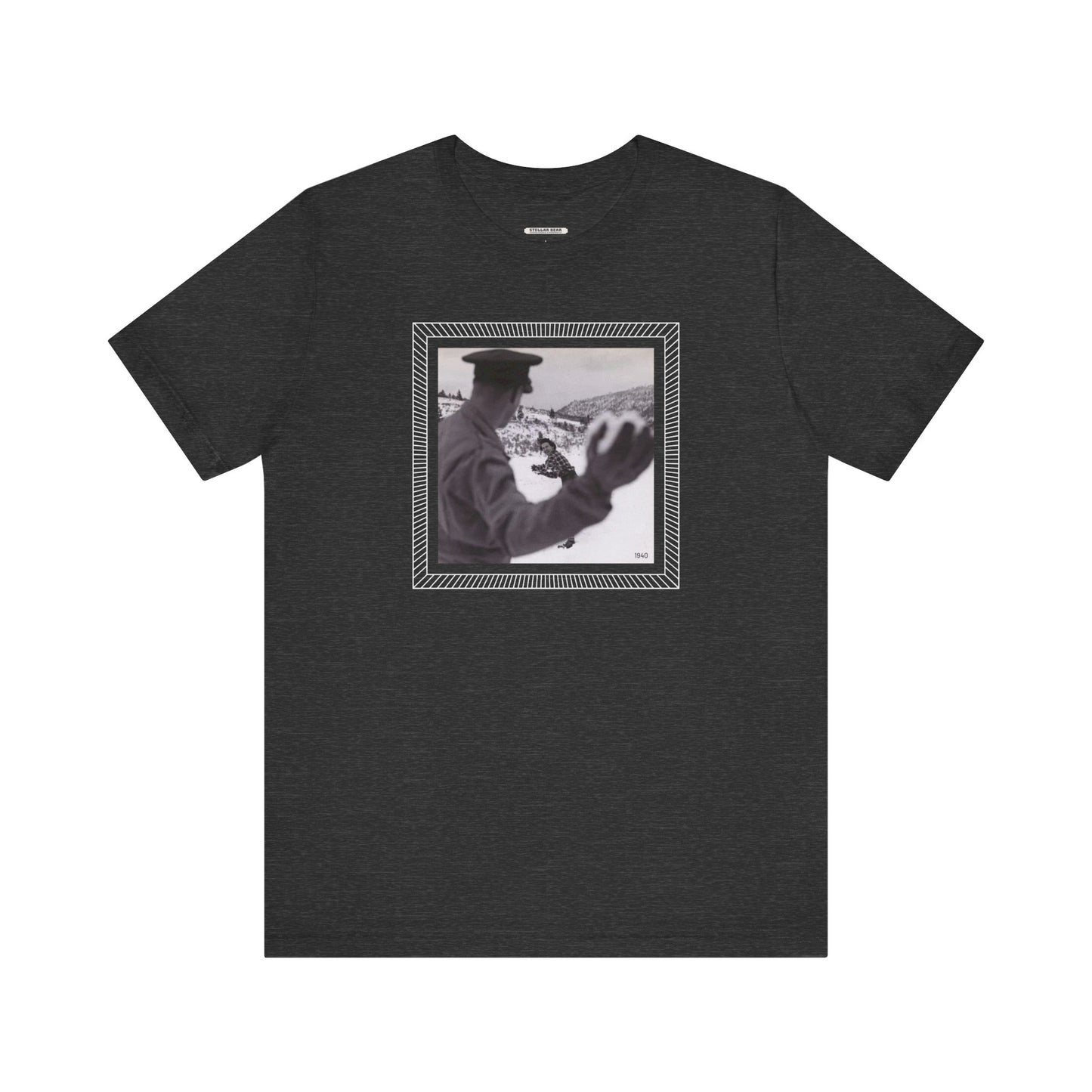Snowball Fight, Marines, 1940 Vintage Graphic T-Shirt